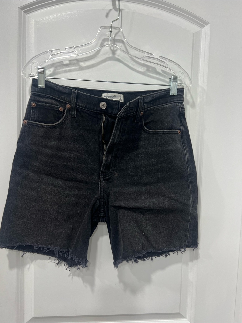 Abercrombie & Fitch 7” High Rise Dad Short